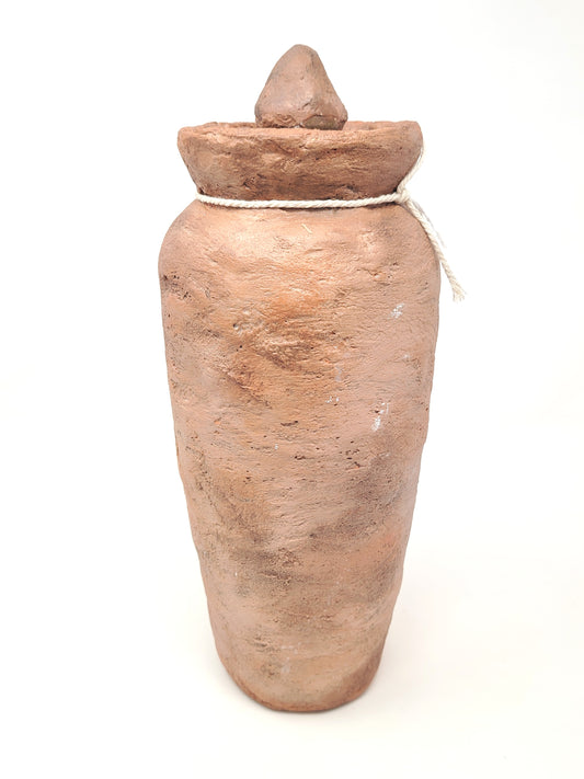 Medium vase with lid (A42)