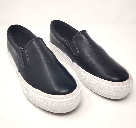 Black & White slip on shoes - Ladies